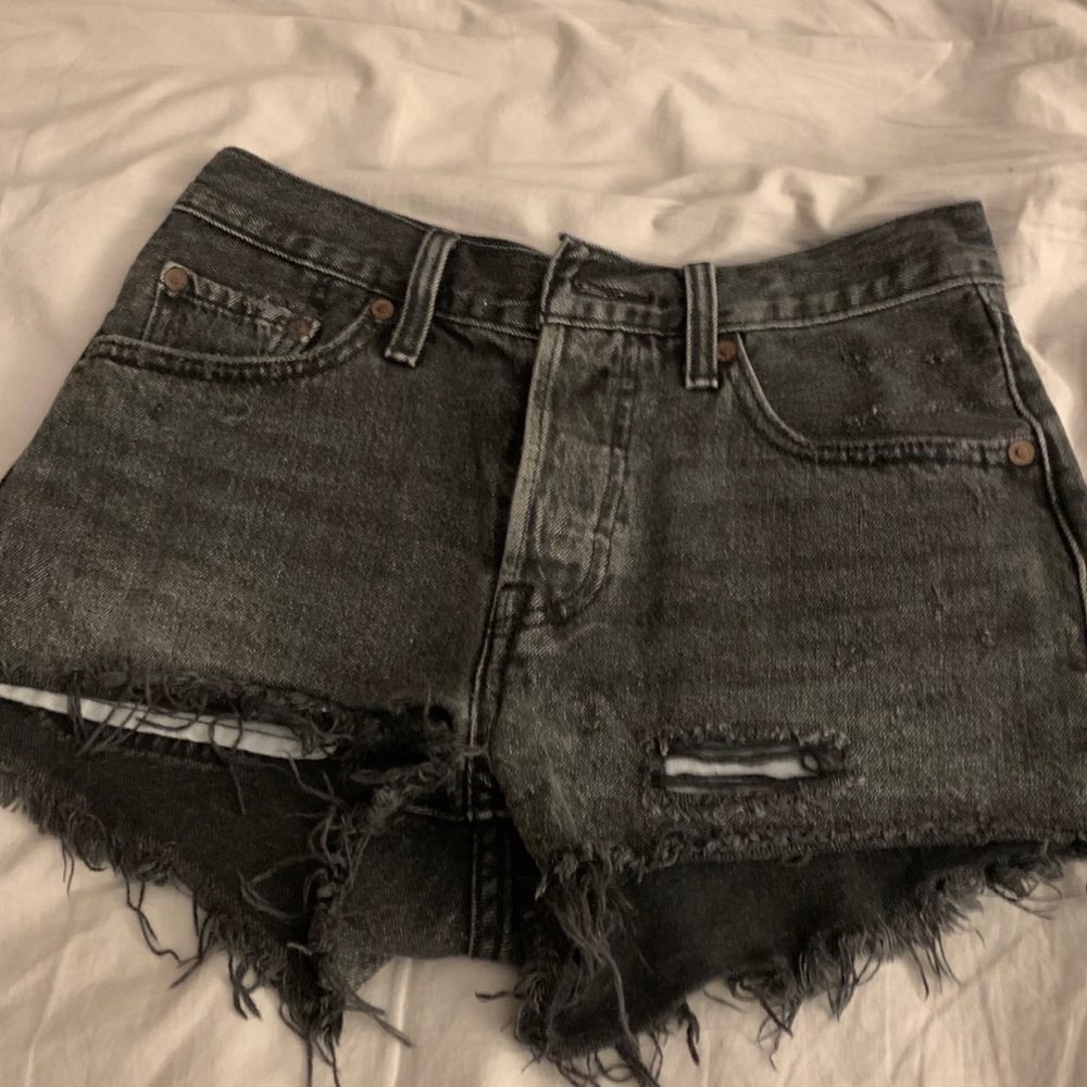 Free People/ Levi’s Denim Shorts - Picture 2 of 4